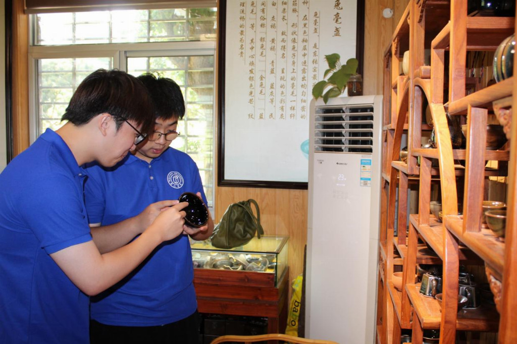 闽院学子探访千年瓷艺，助力非遗焕发新生机