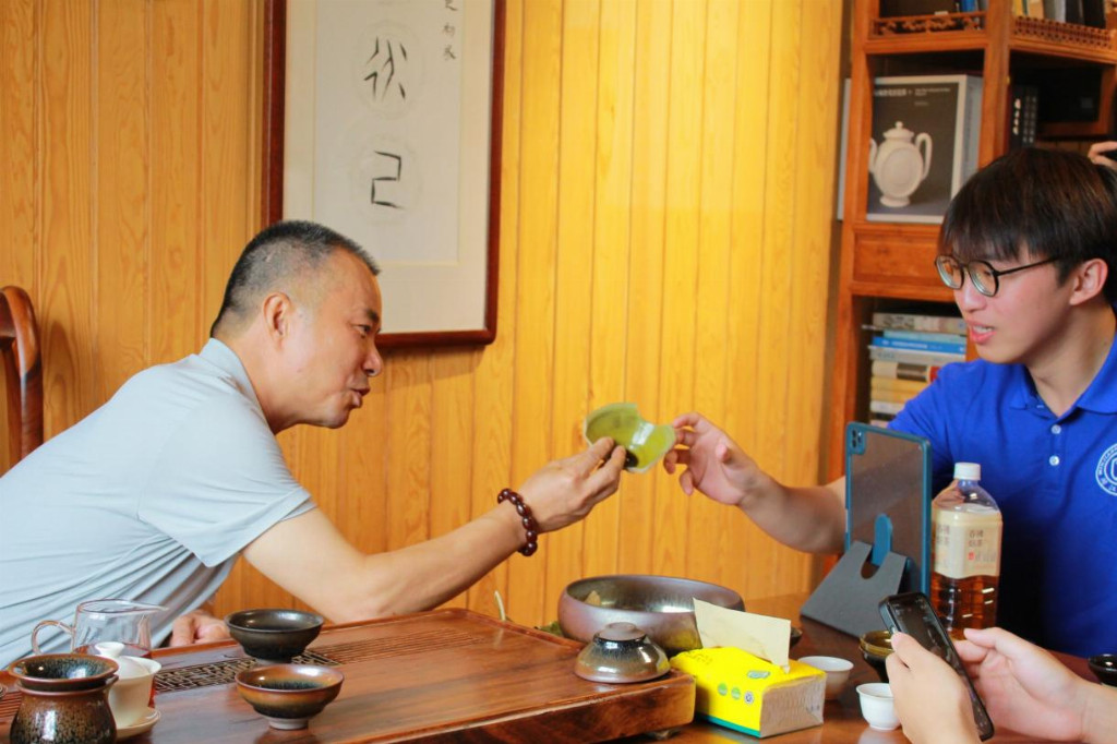 闽院学子探访千年瓷艺，助力非遗焕发新生机